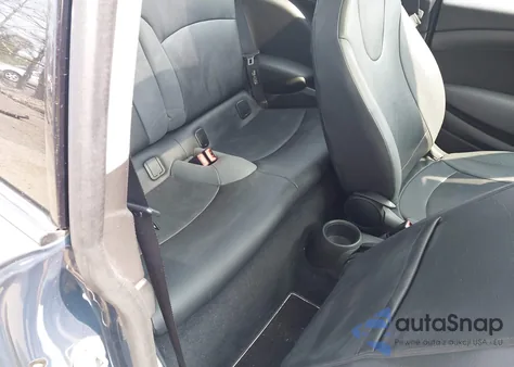 2010 Mini Cooper z USA, uszkodzony, nr VIN WMWMF3C57ATZ61622